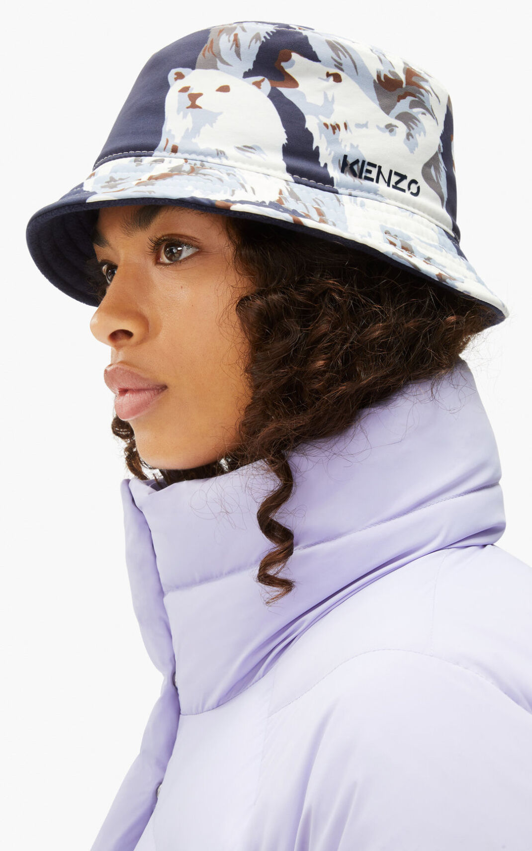 Gorro Pescador Kenzo Polar Bear The Invierno Capsule reversible Mujer Azules Negras HAI562013